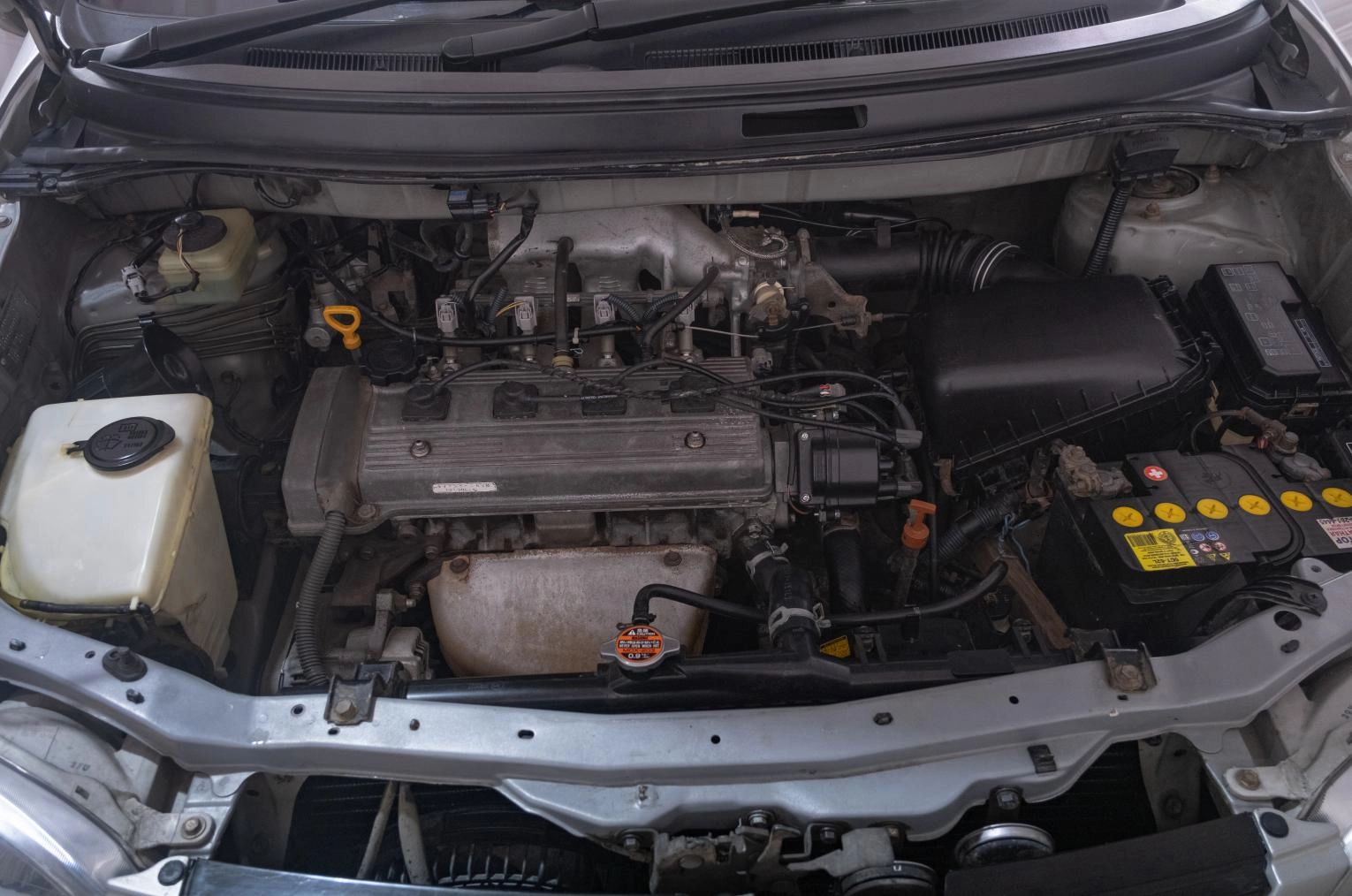 Toyota Corolla Spacio 19 из 19