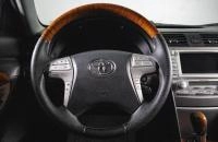Toyota Camry 12 из 19