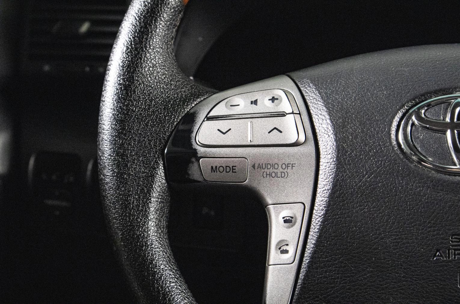 Toyota Camry 11 из 19
