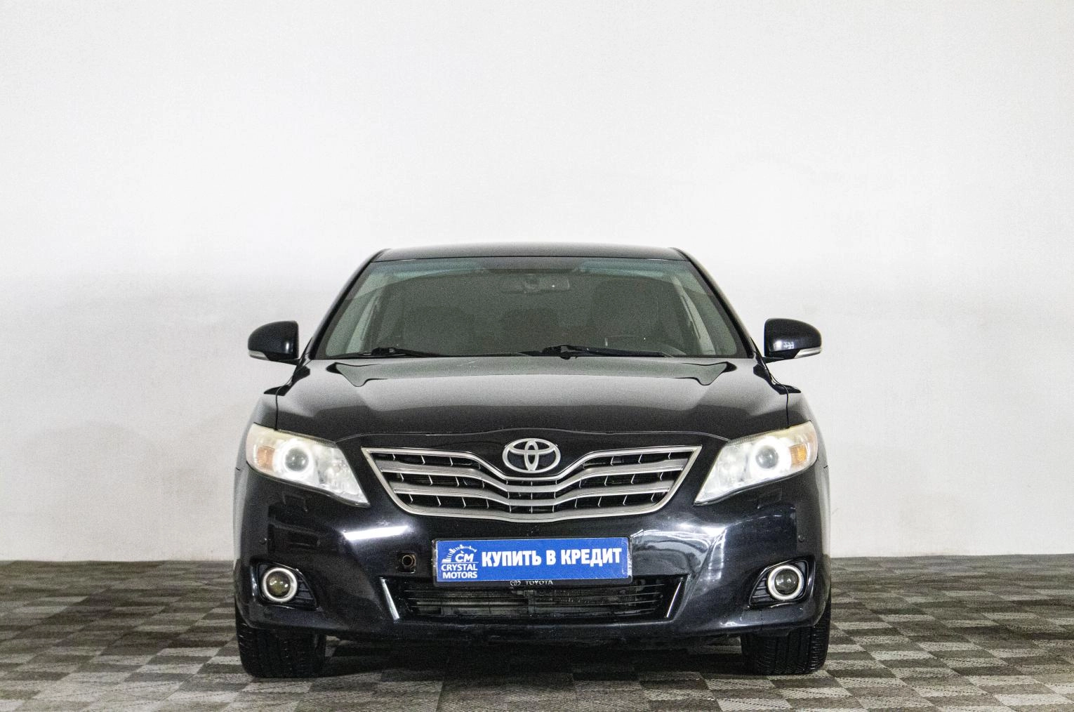 Toyota Camry 2 из 19