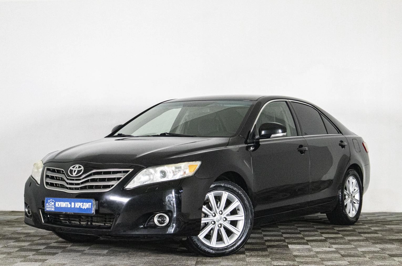 Toyota Camry 3 из 19