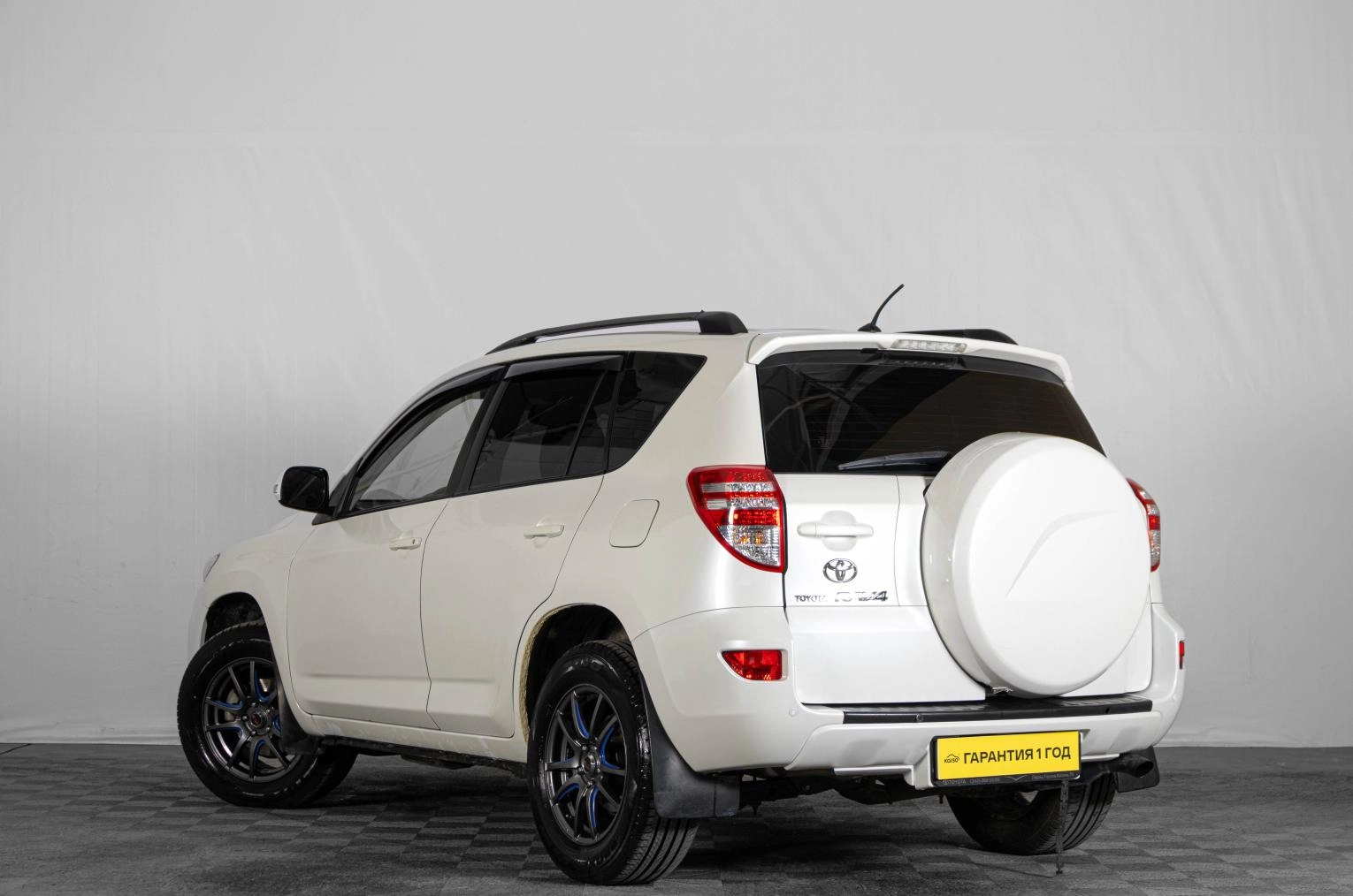 Toyota RAV4 6 из 19