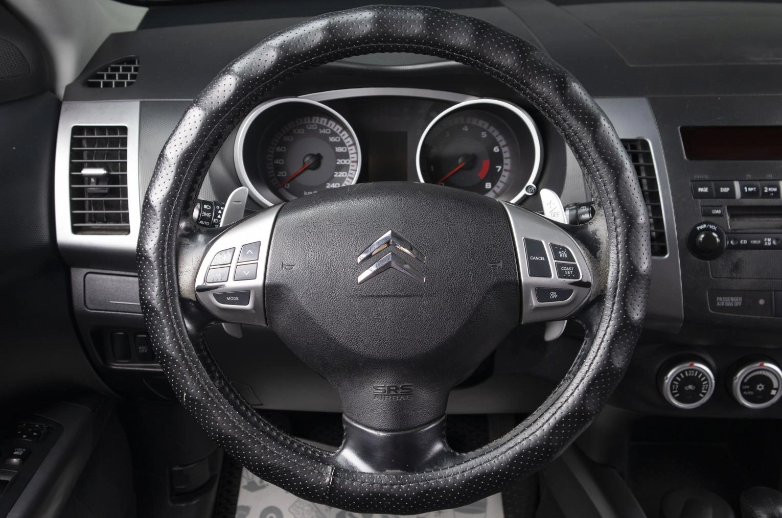 Citroen C-Crosser 15 из 39