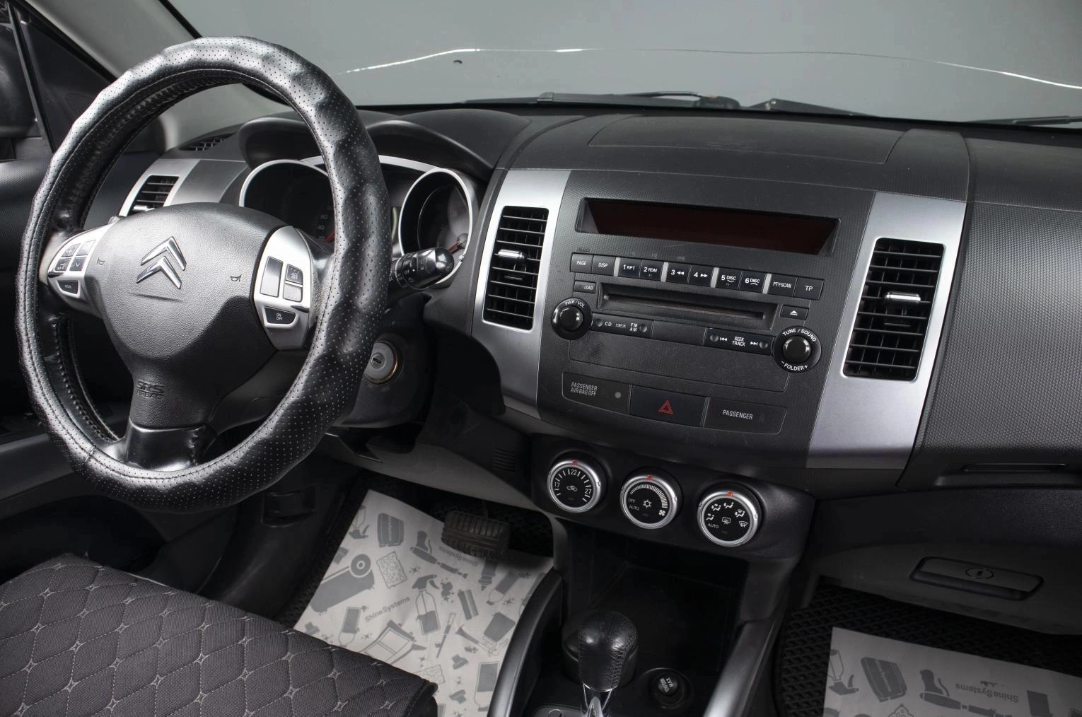 Citroen C-Crosser 16 из 39
