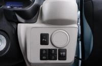 Daihatsu Mira e:S 18 из 22