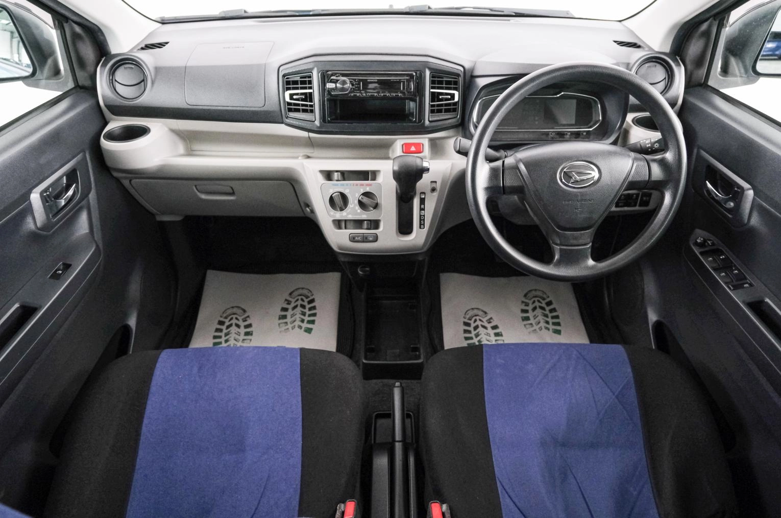 Daihatsu Mira e:S 10 из 22