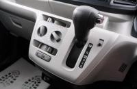 Daihatsu Mira e:S 16 из 22