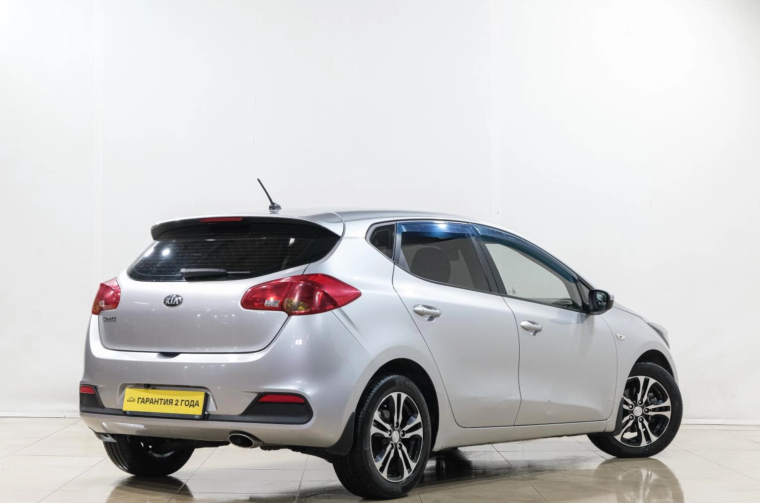 KIA cee'd 6 из 23