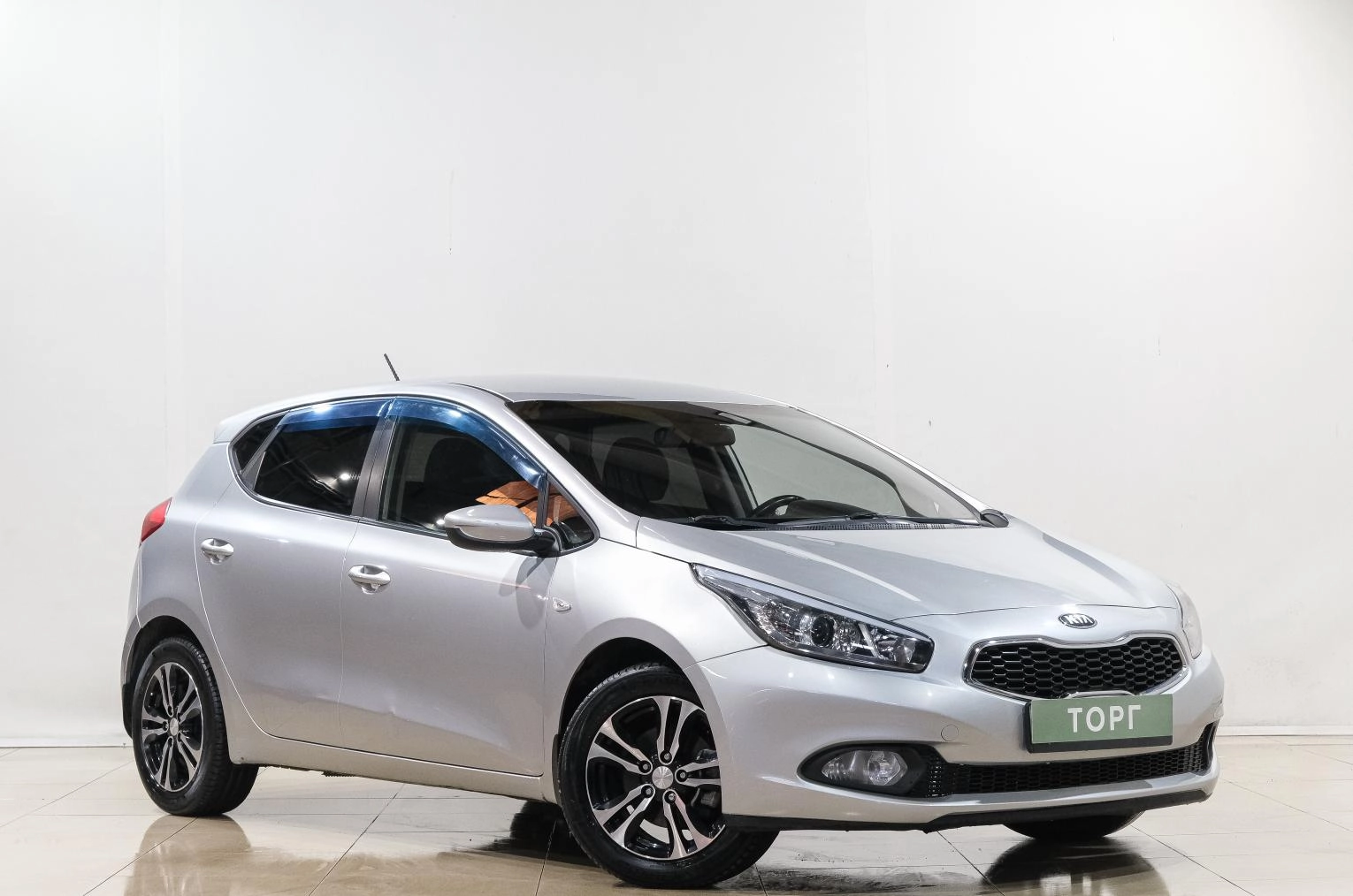 KIA cee'd 1 из 23