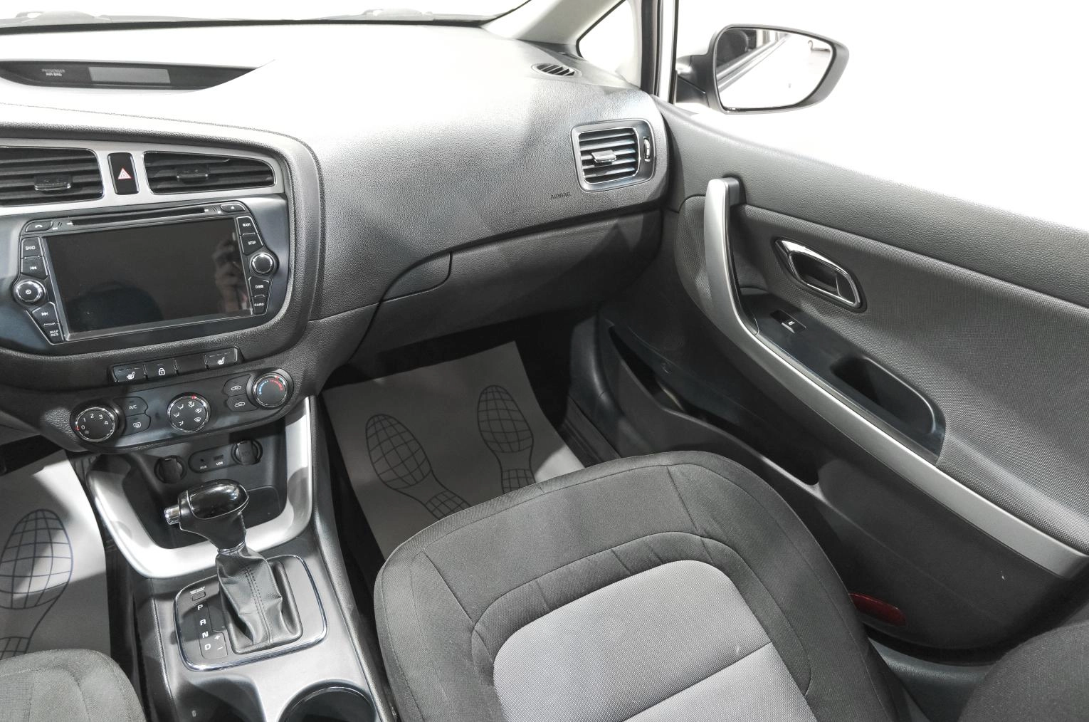 KIA cee'd 11 из 23