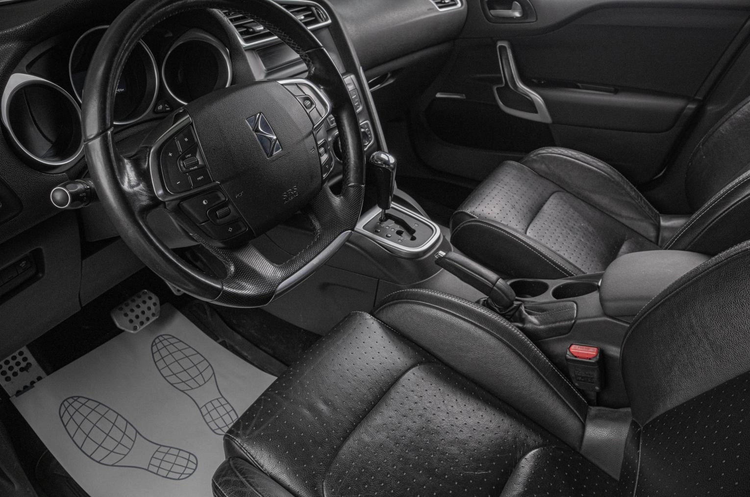 Citroen DS4 8 из 19