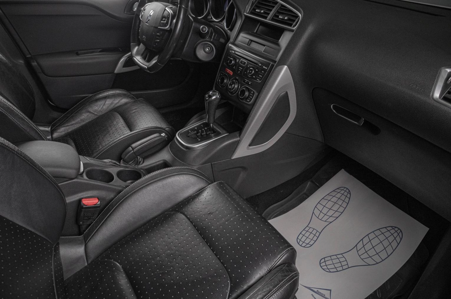 Citroen DS4 17 из 19