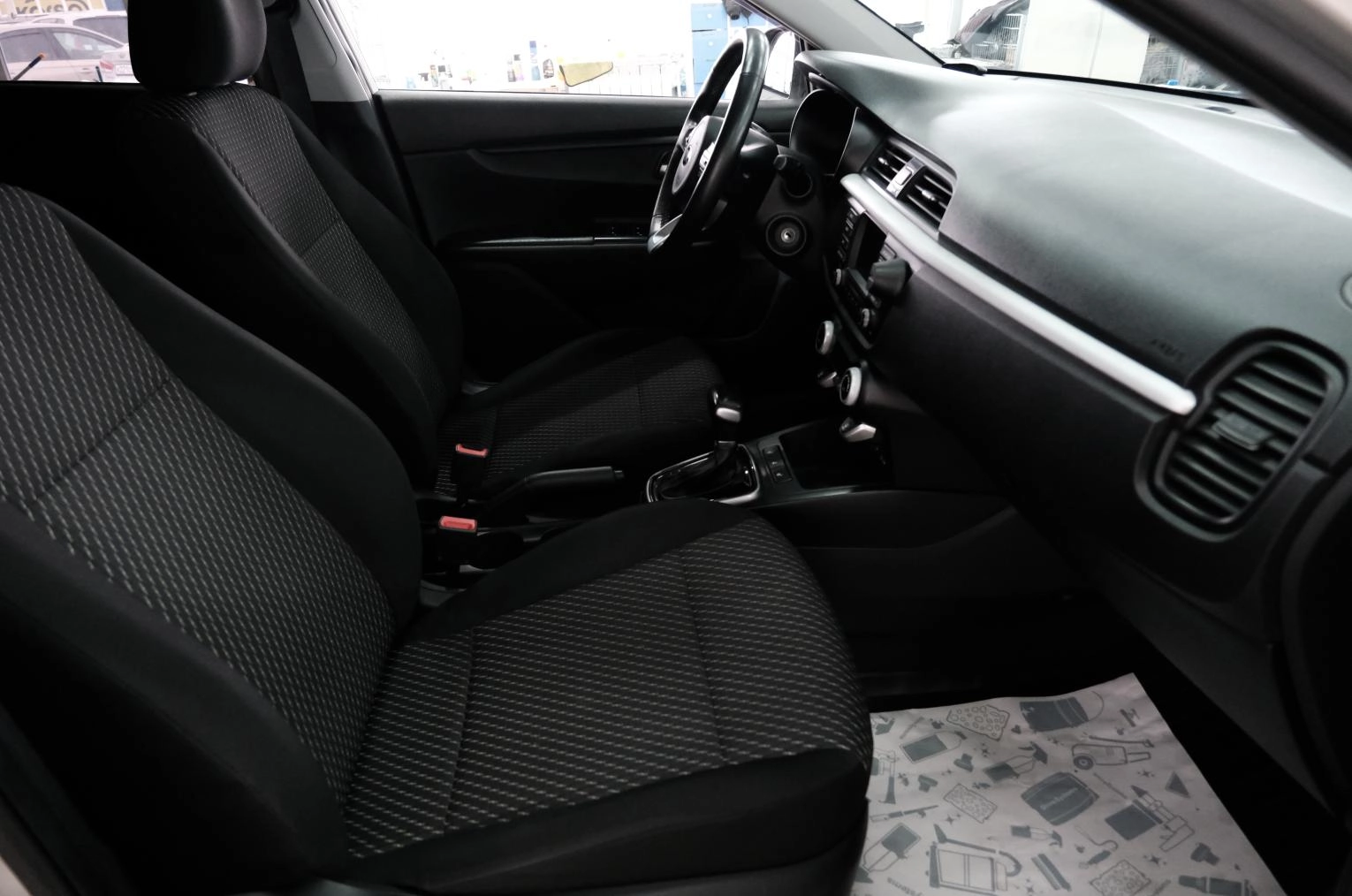 KIA Rio X-Line 21 из 25