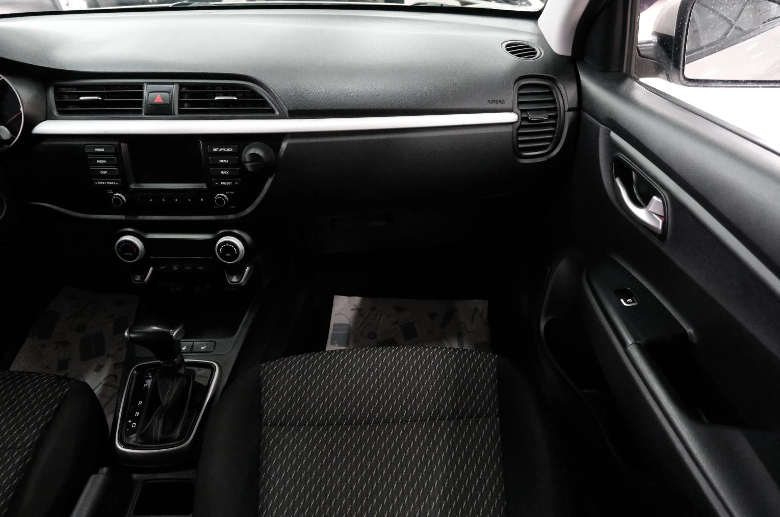 KIA Rio X-Line 19 из 25
