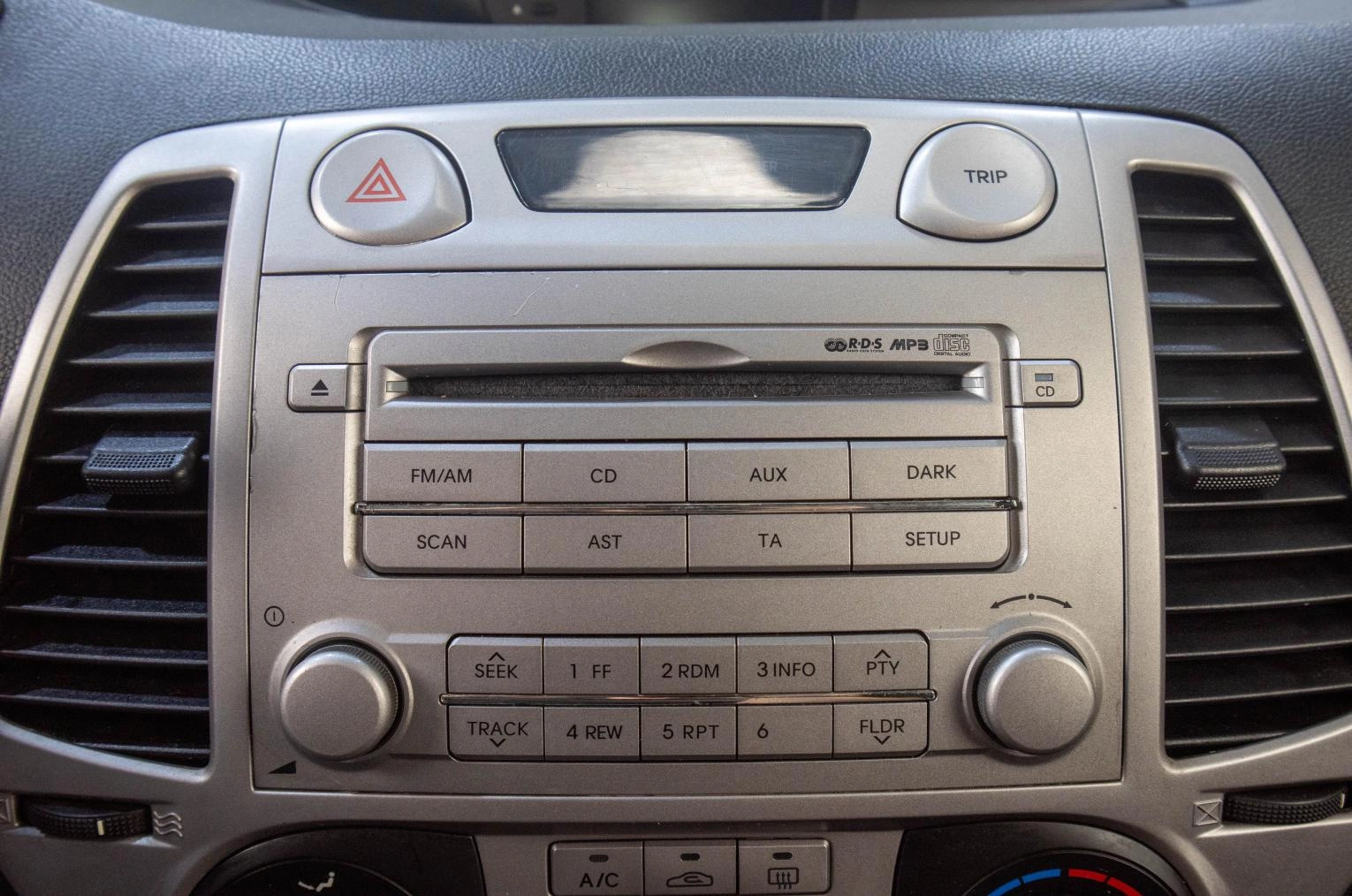 Hyundai i20 13 из 21