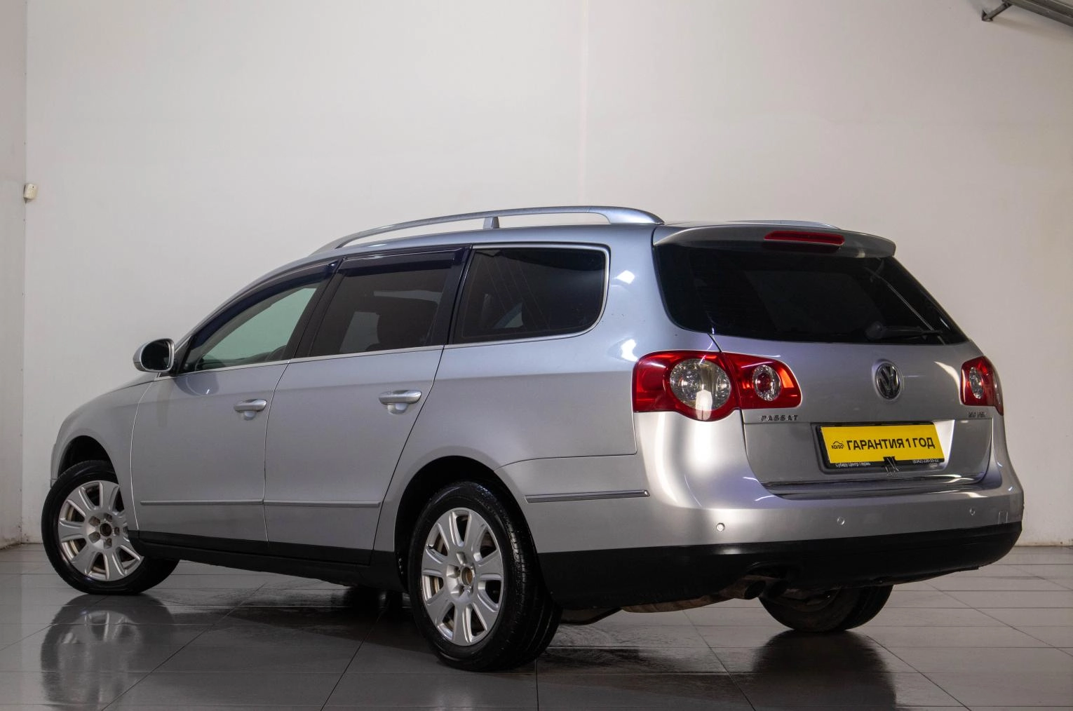 Volkswagen Passat 4 из 16