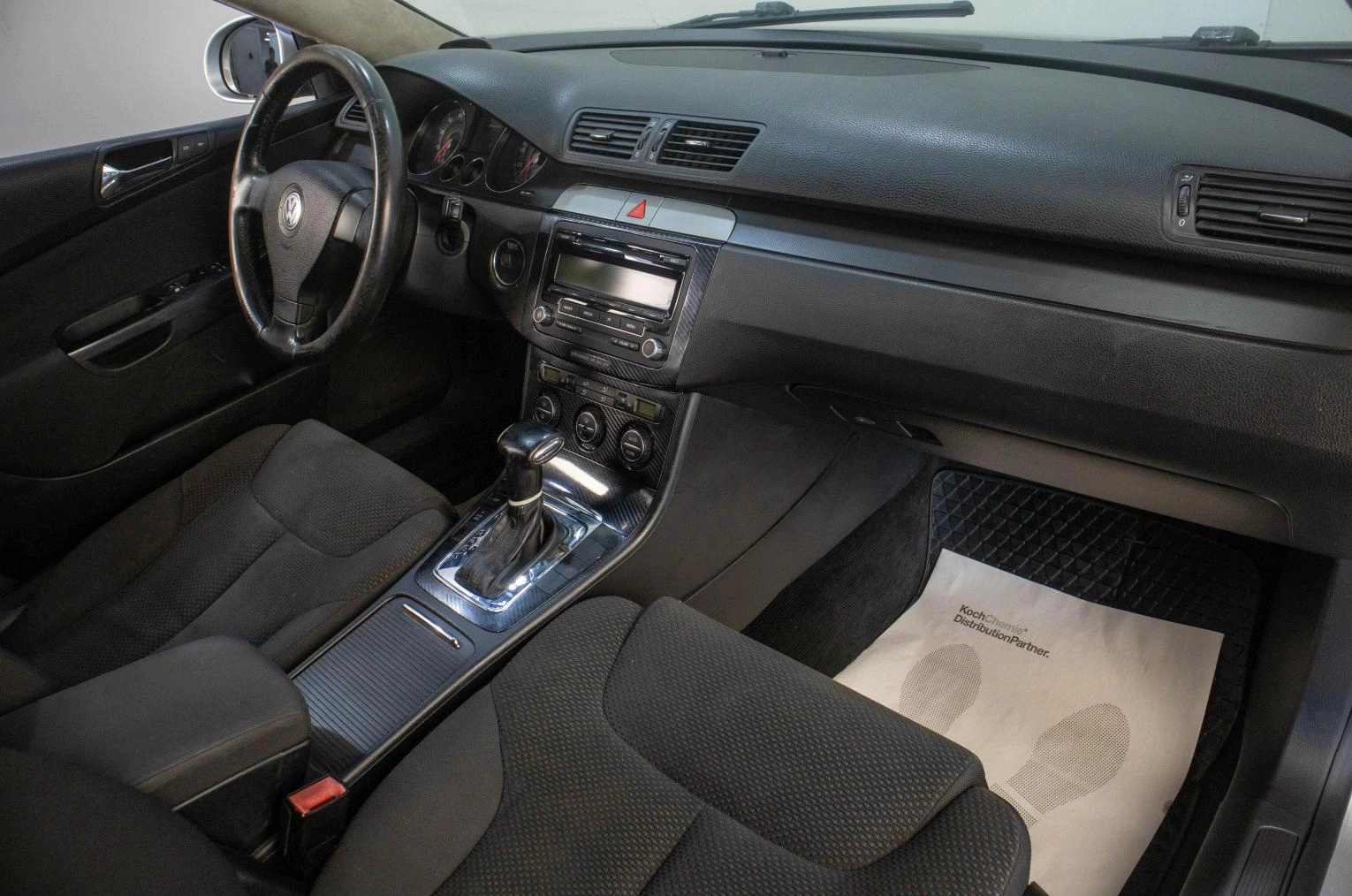 Volkswagen Passat 14 из 16