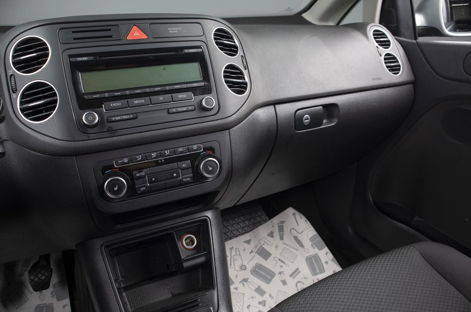 Volkswagen Golf Plus 10 из 17