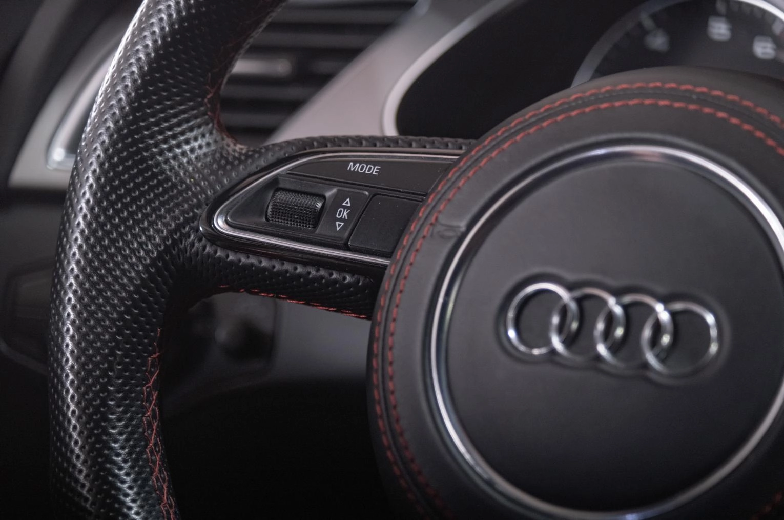 Audi A4 12 из 22