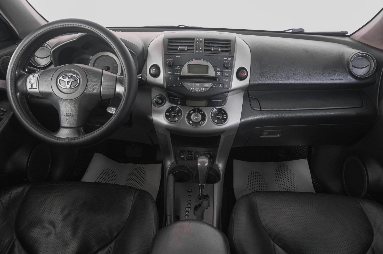 Toyota RAV4 13 из 25