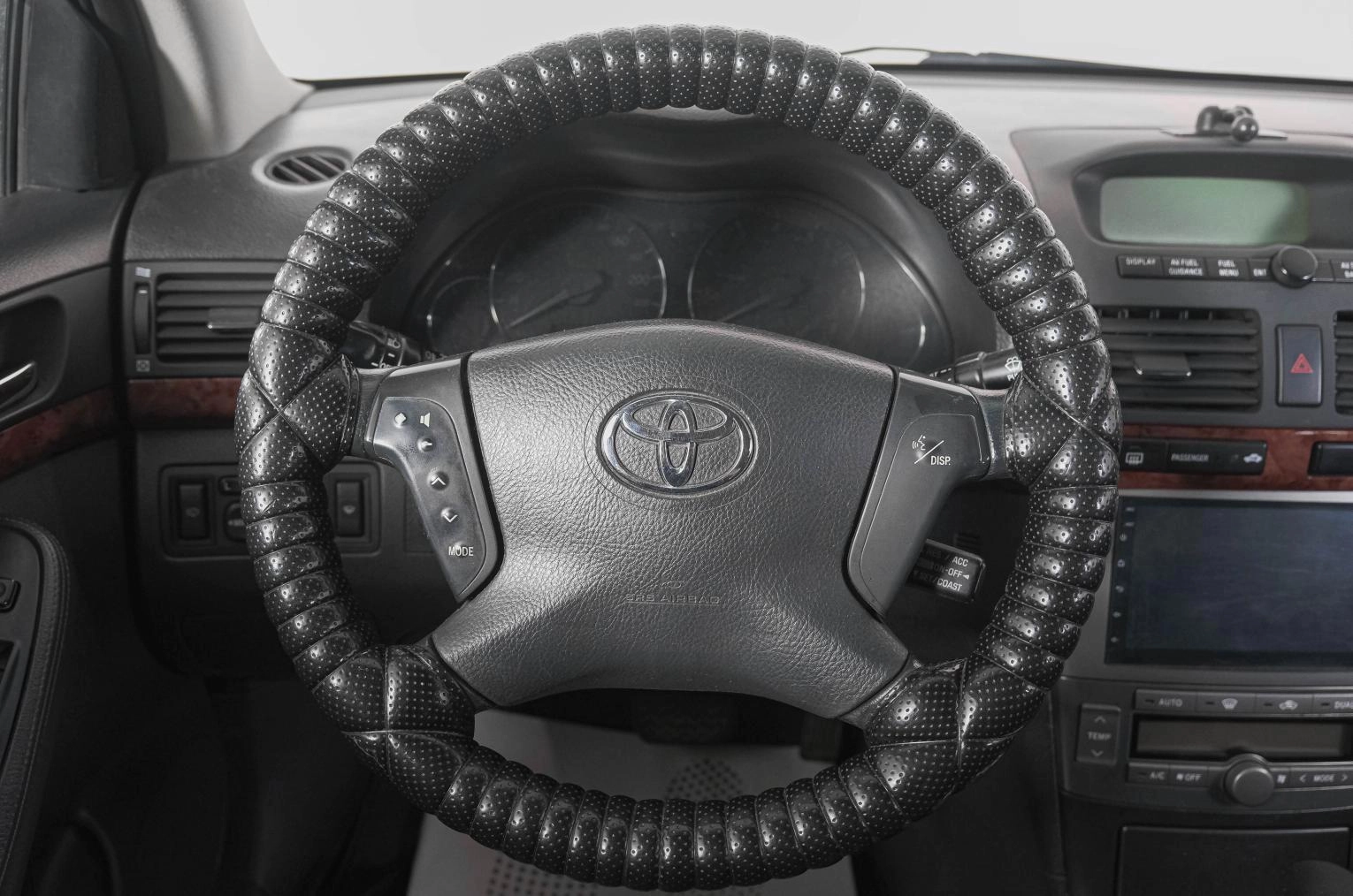 Toyota Avensis 15 из 25