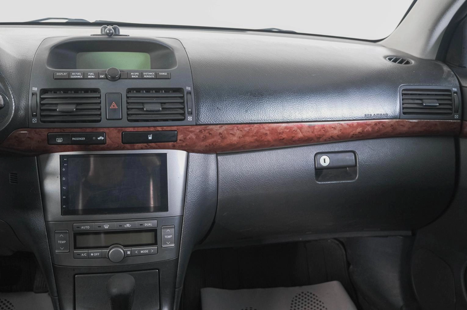 Toyota Avensis 14 из 25