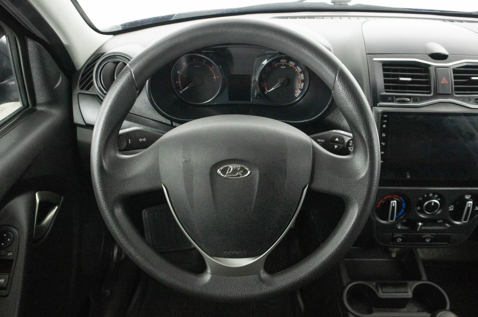 ВАЗ (LADA) Granta 18 из 21