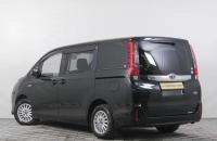 Toyota Noah 4 из 21