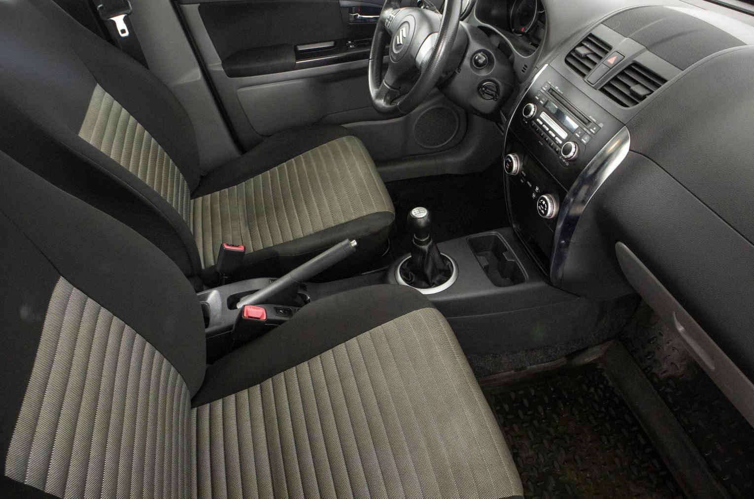 Suzuki SX4 11 из 22