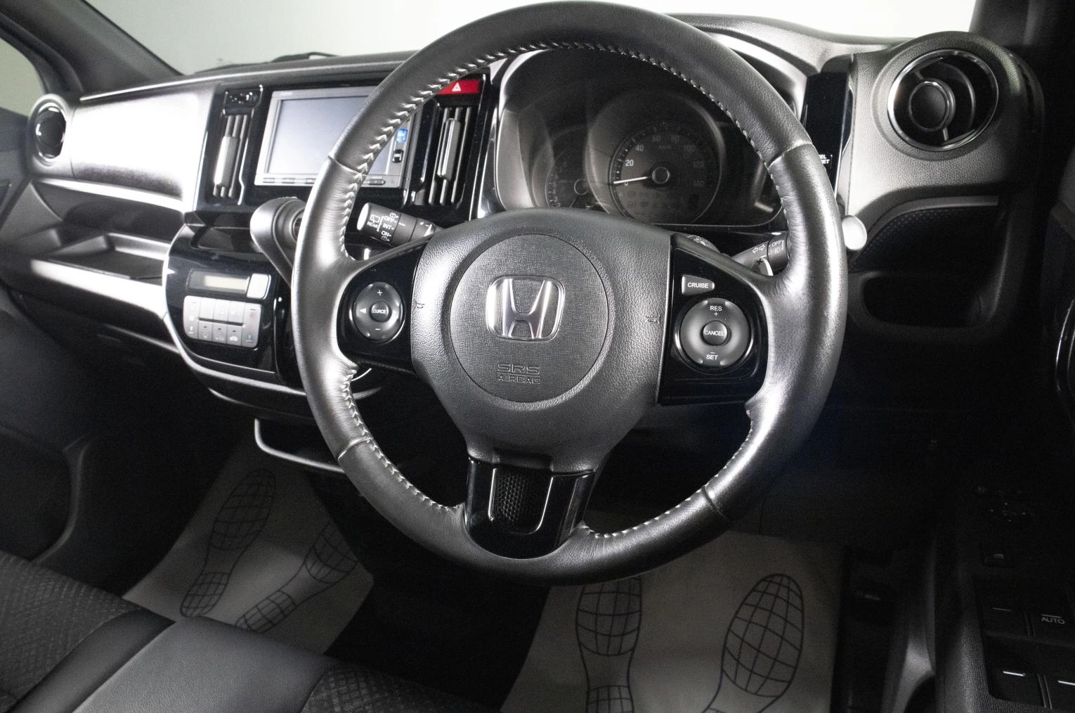 Honda N-WGN 13 из 19