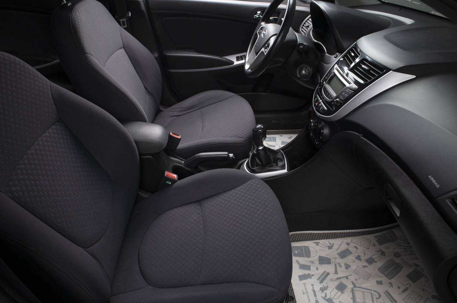 Hyundai Solaris 17 из 19