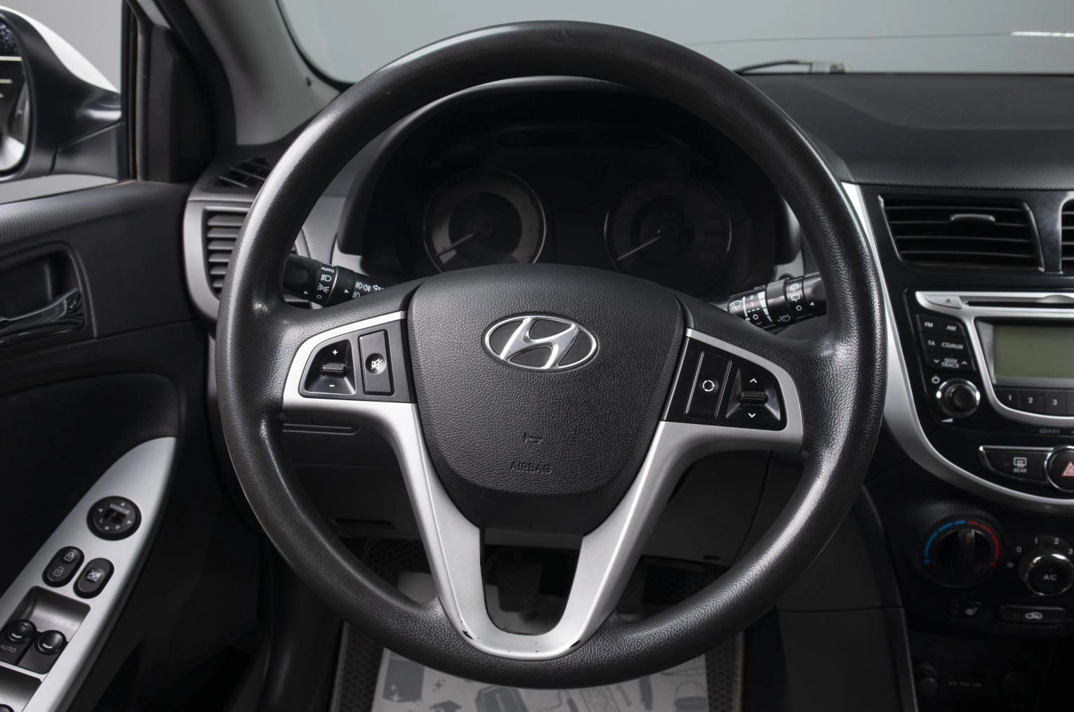 Hyundai Solaris 8 из 19