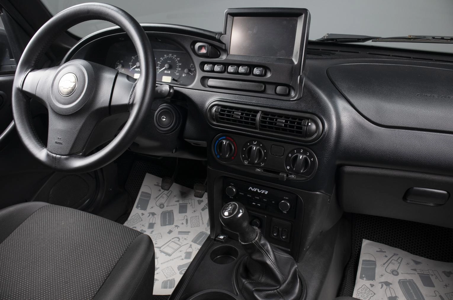 Chevrolet Niva 8 из 17