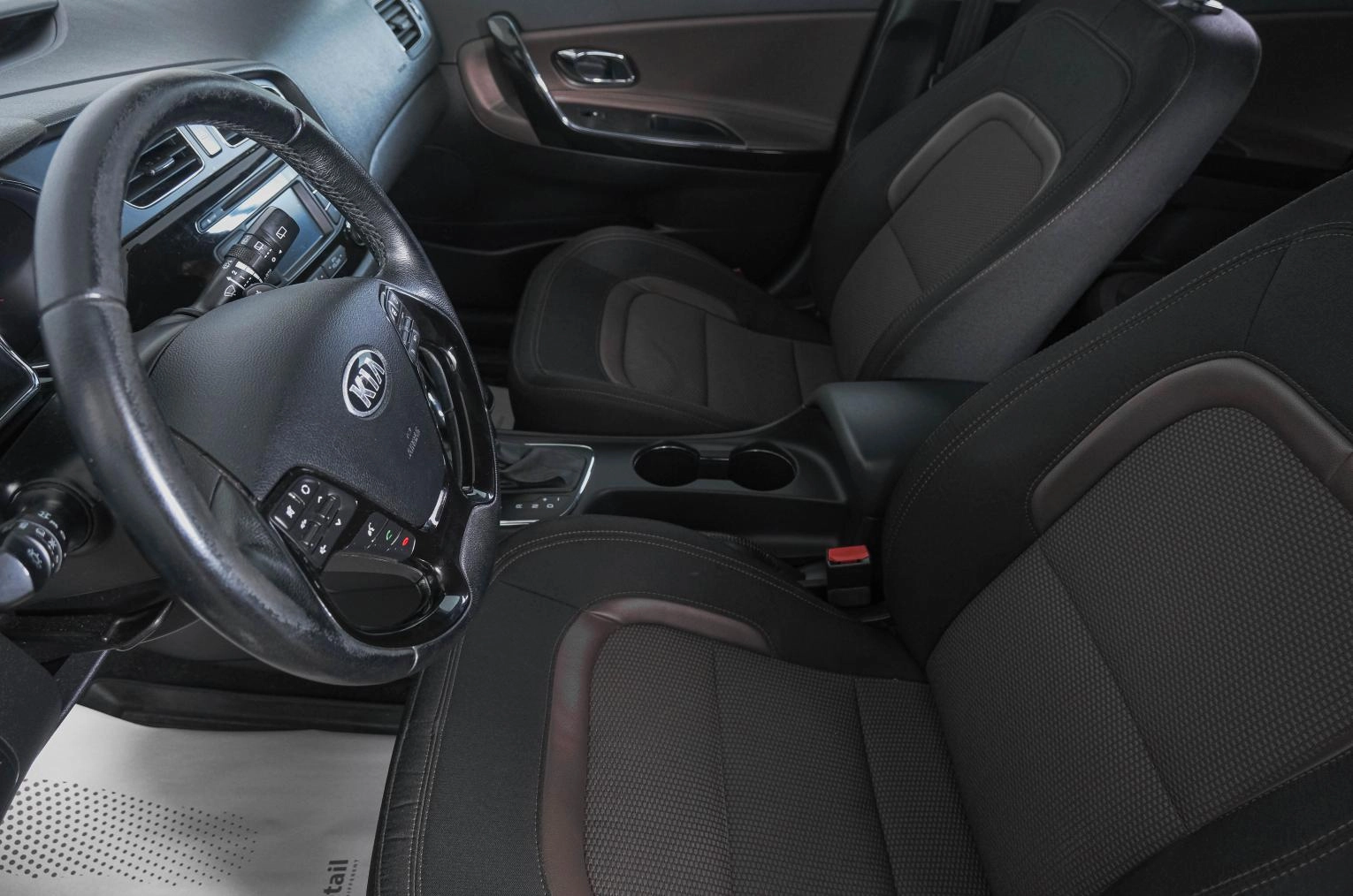 KIA cee'd 8 из 23