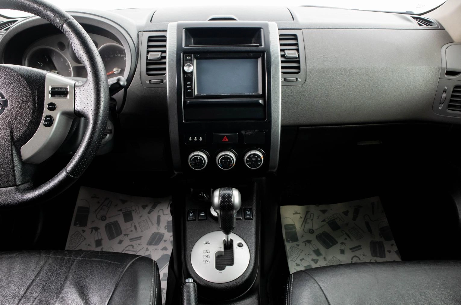 Nissan X-Trail 17 из 27