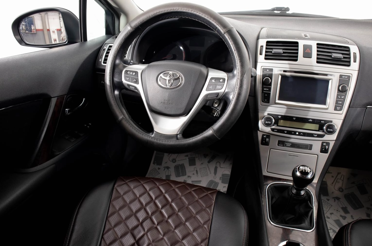 Toyota Avensis 18 из 26