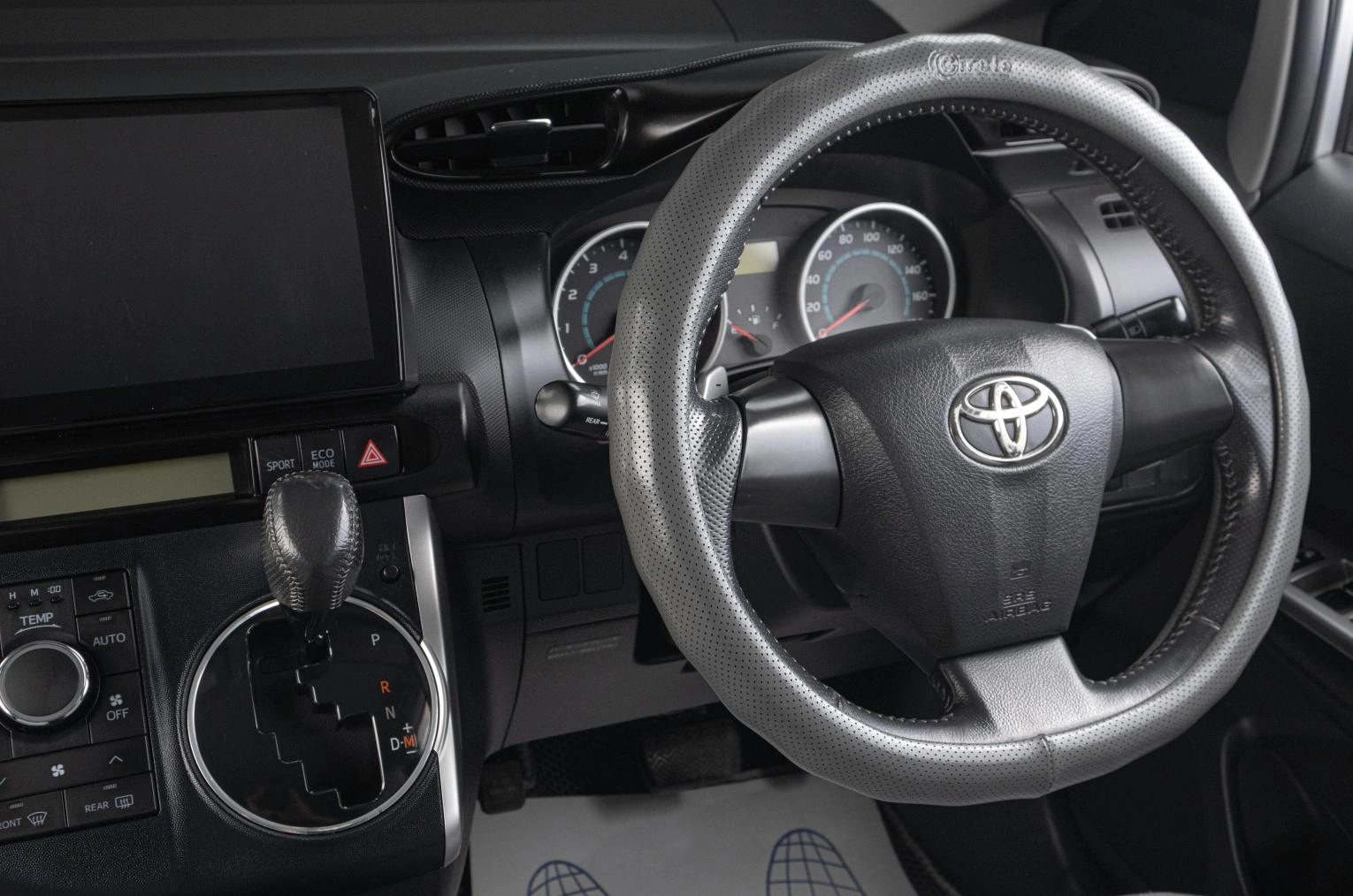 Toyota Wish 15 из 18