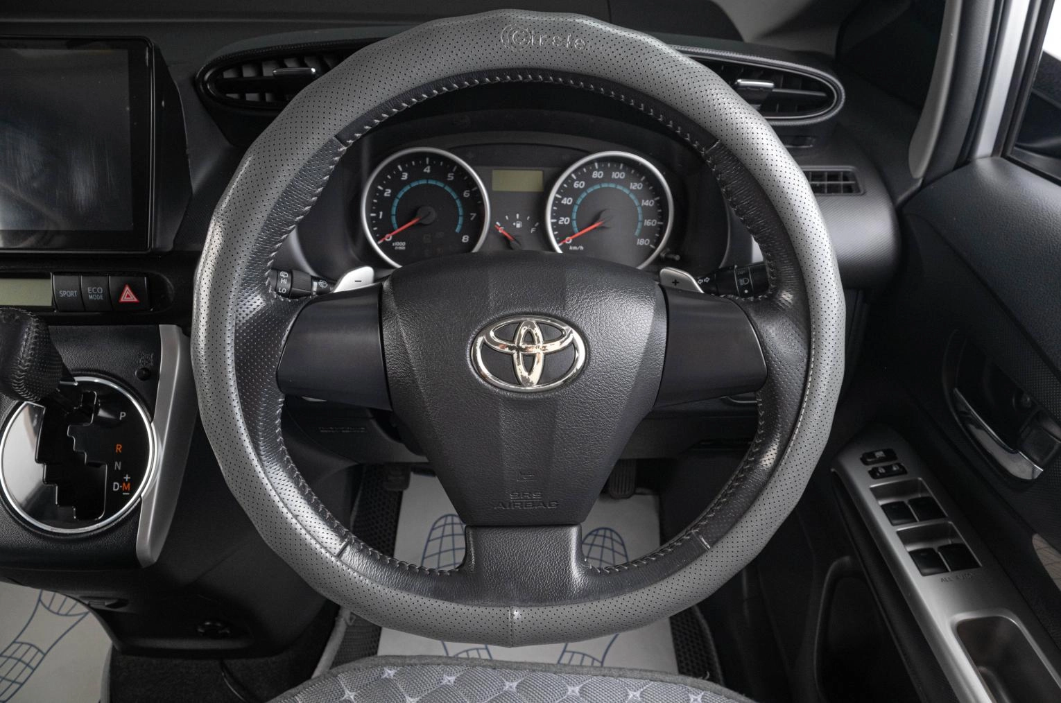 Toyota Wish 10 из 18