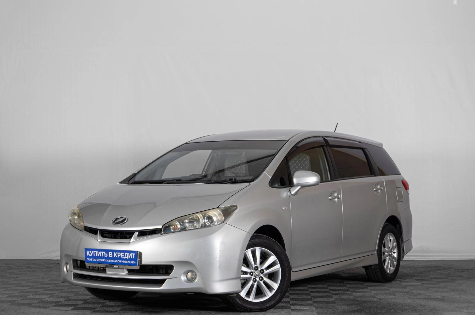 Toyota Wish 3 из 18