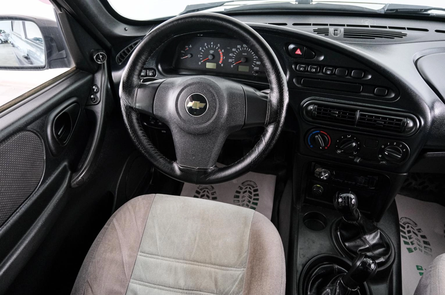 Chevrolet Niva 9 из 23
