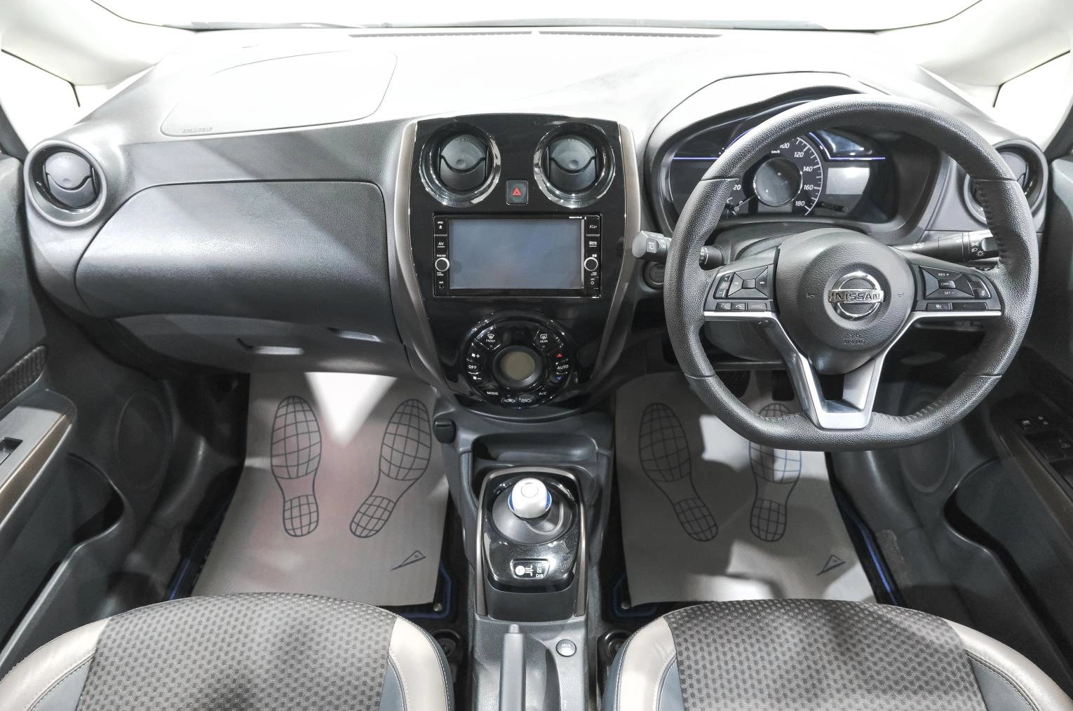Nissan Note 10 из 26