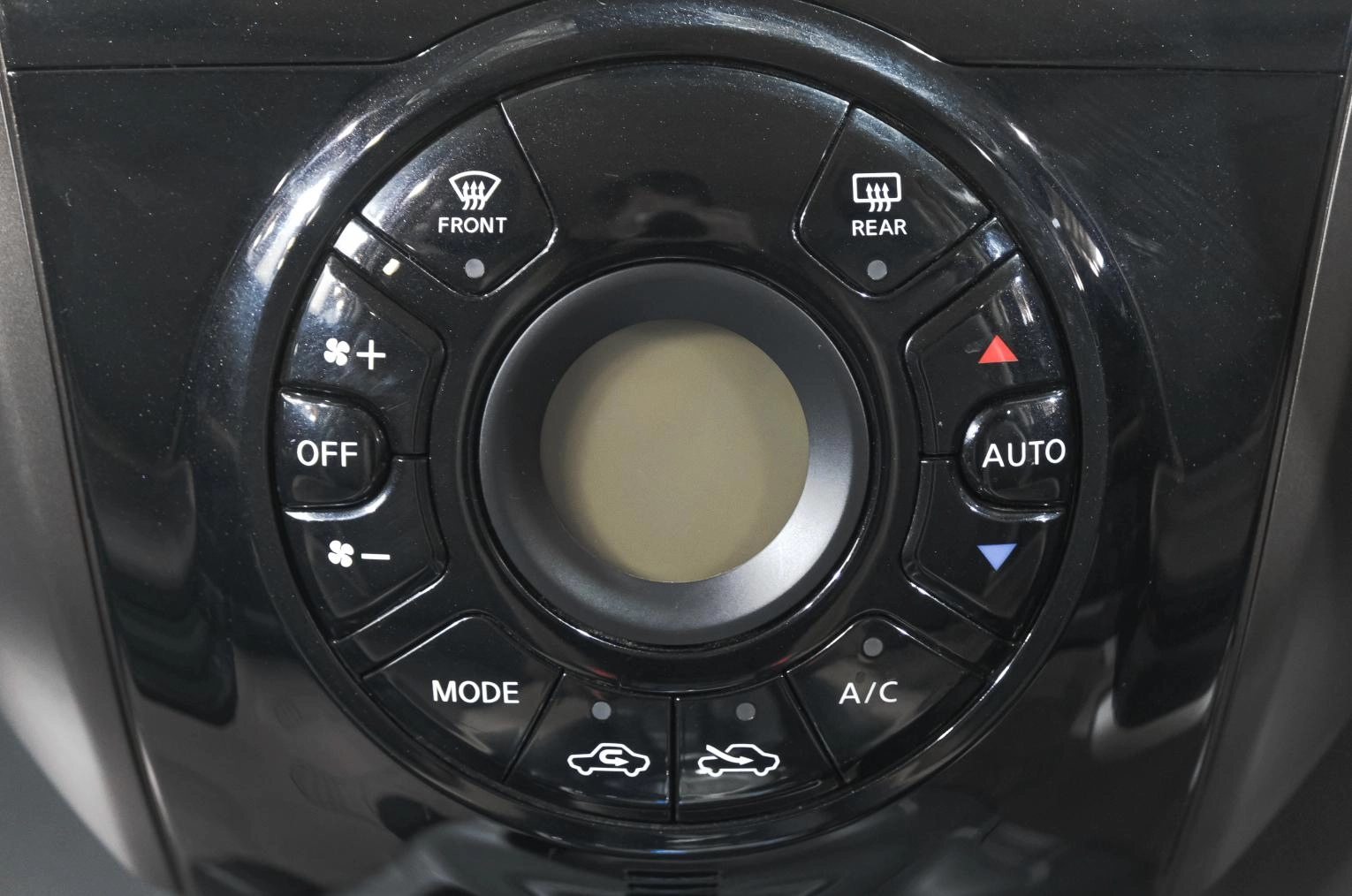 Nissan Note 17 из 26
