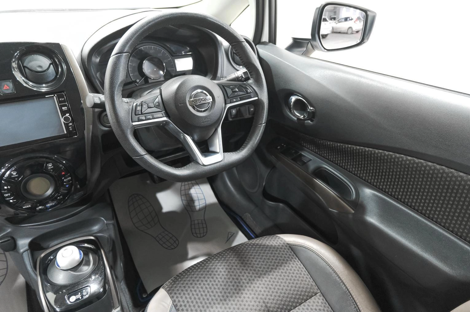 Nissan Note 9 из 26