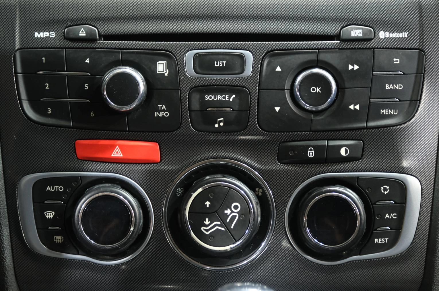 Citroen C4 15 из 22