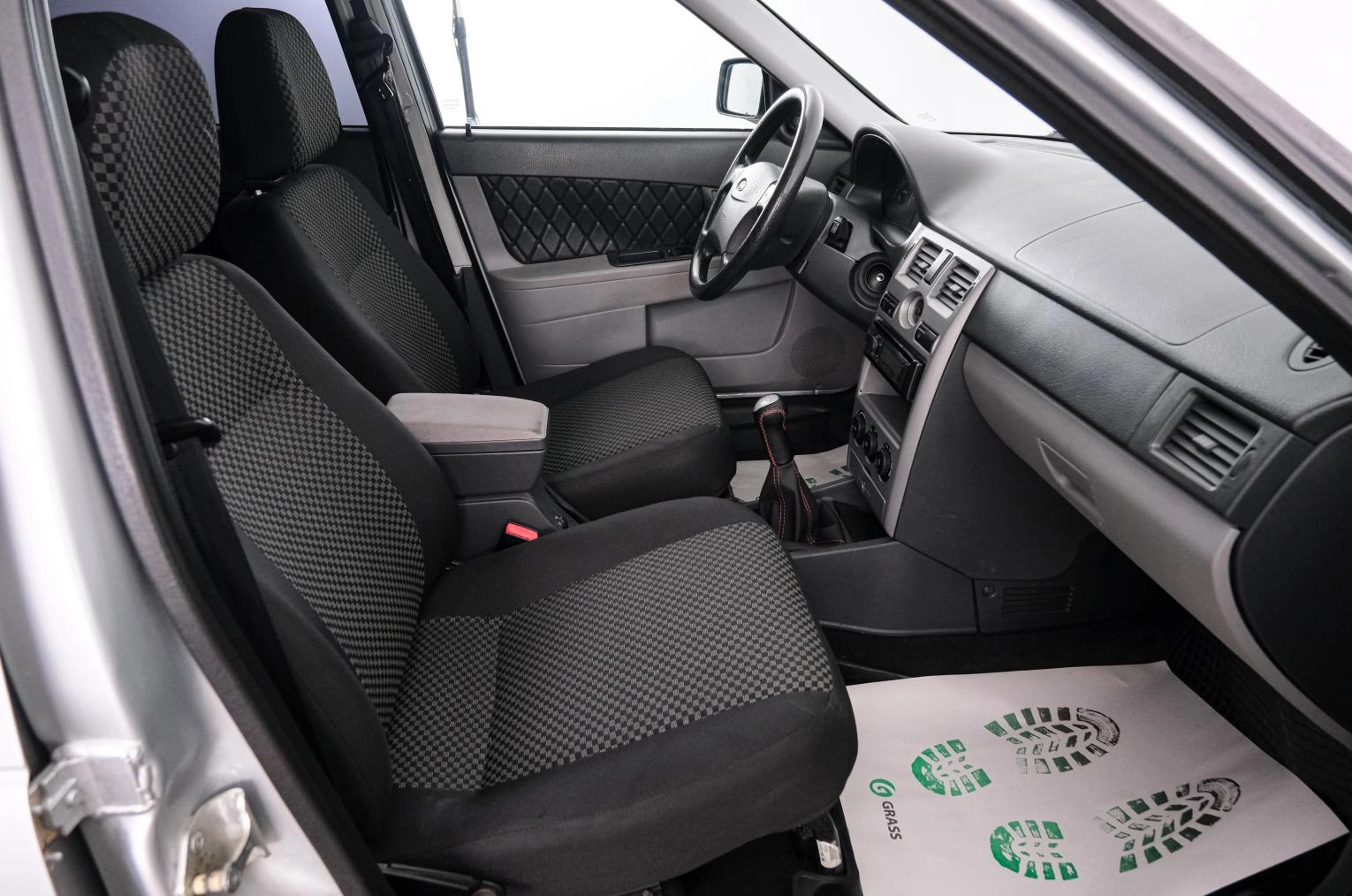 ВАЗ (LADA) Priora 13 из 22