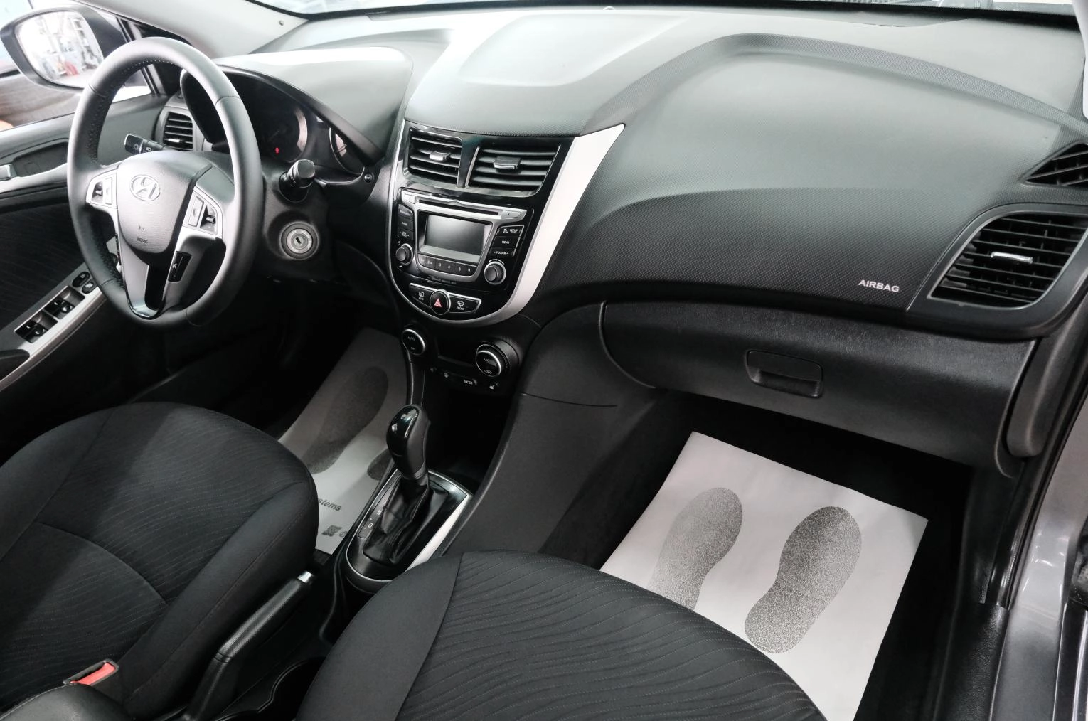 Hyundai Solaris 20 из 25