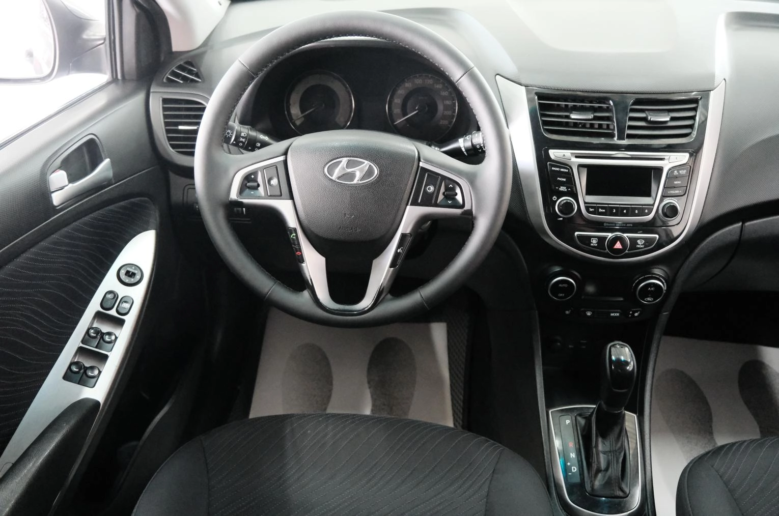 Hyundai Solaris 11 из 25