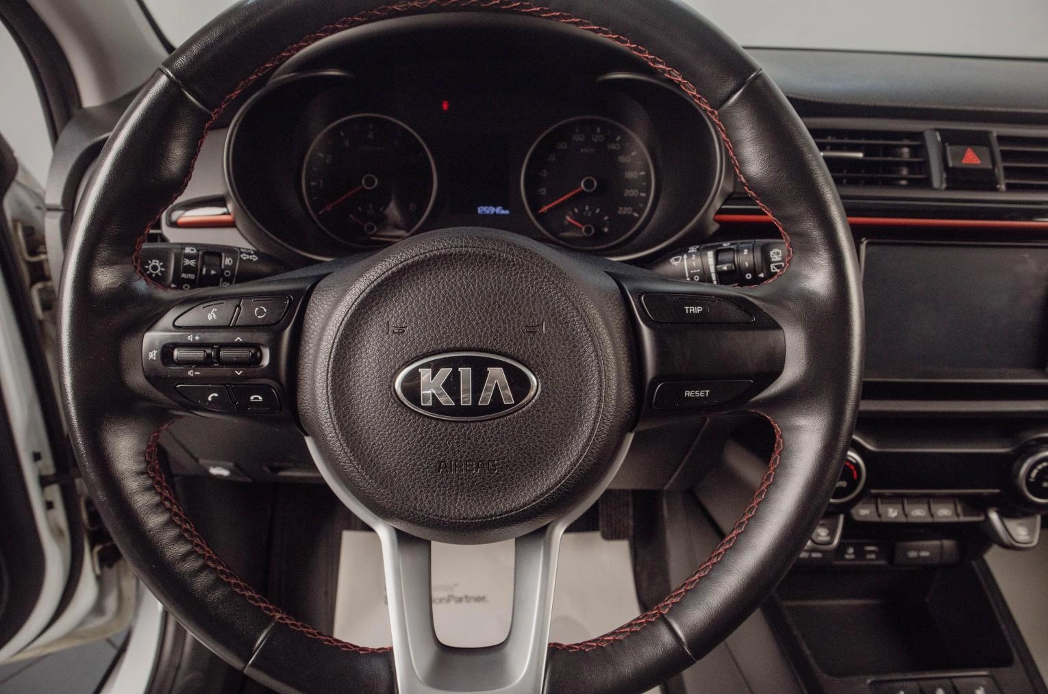 KIA Rio X-Line 11 из 19