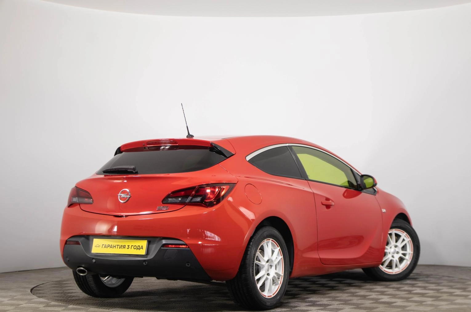 Opel Astra GTC 6 из 23