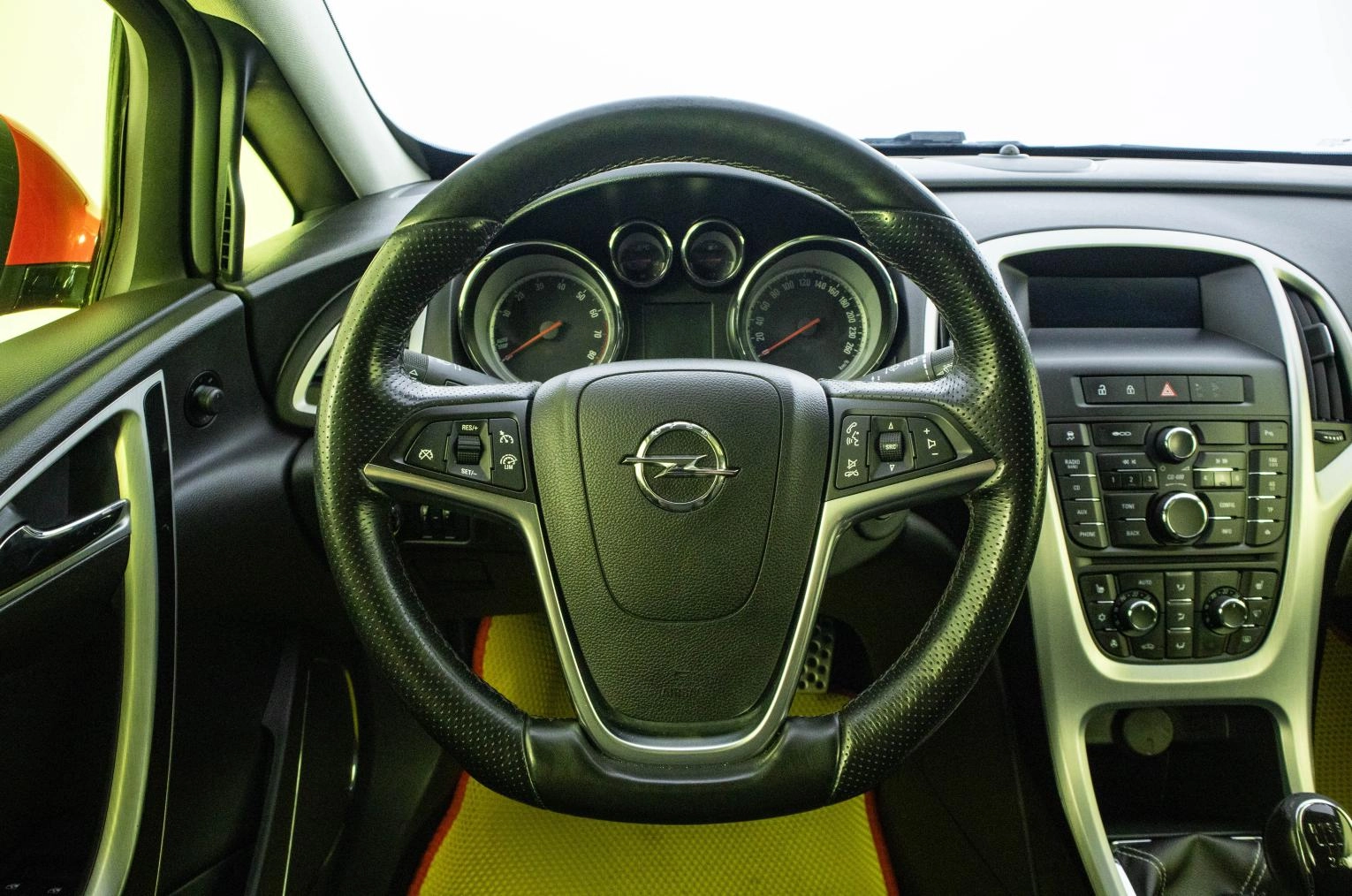 Opel Astra GTC 14 из 23